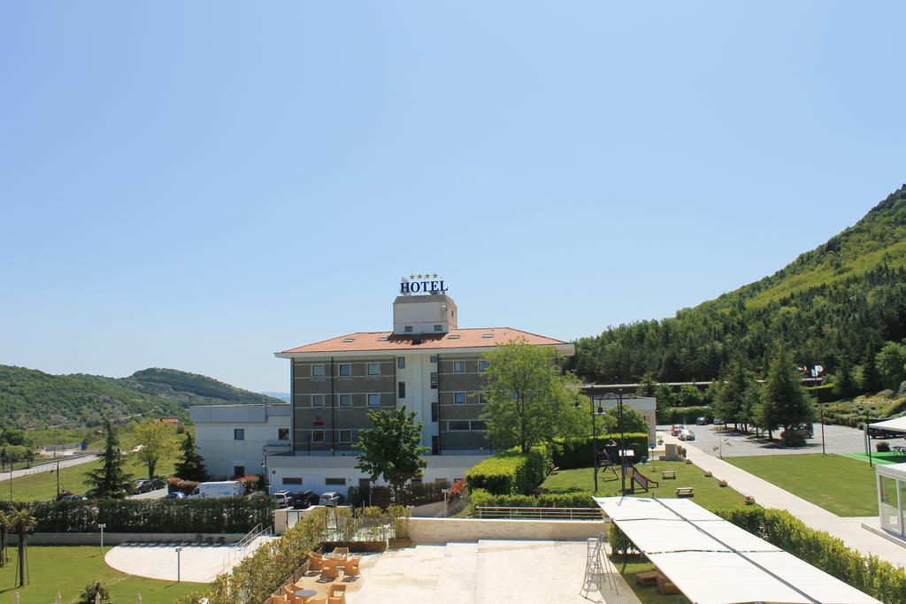 Hotel La Fonte dell'Astore Castelpetroso Esterno foto